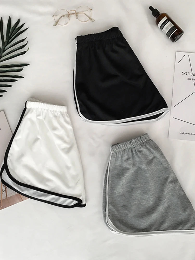 Striped Sports Shorts for Women, Simple Loose Shorts, Casual Slimming Short for Ladies, High Waisted, Monochrome, Summer Fashion